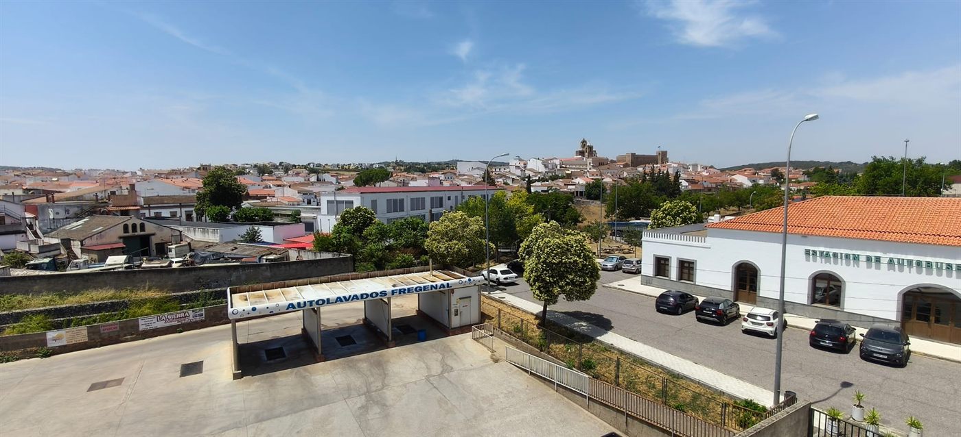 Vistas de Fregenal de la Sierra desde la terraza del ático dúplex en venta