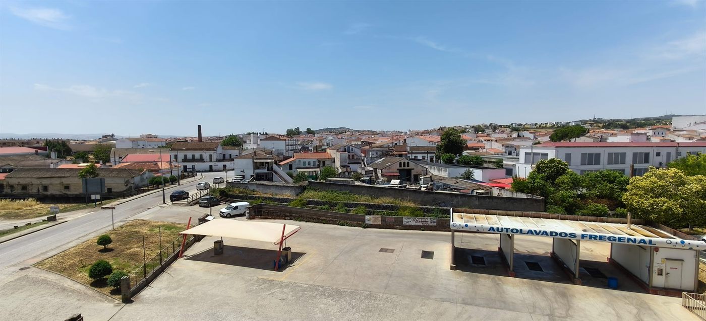 Panorámica de Fregenal de la Sierra desde la terraza del ático dúplex en venta