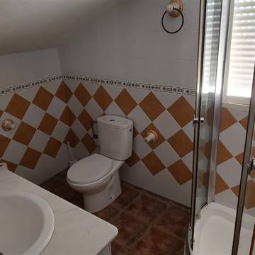 Ver el baño del apartamento